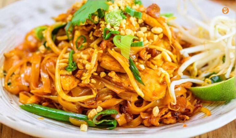 Chicken Pad Thai Noodles