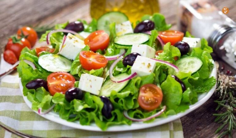 Greek Horiatiki Salad